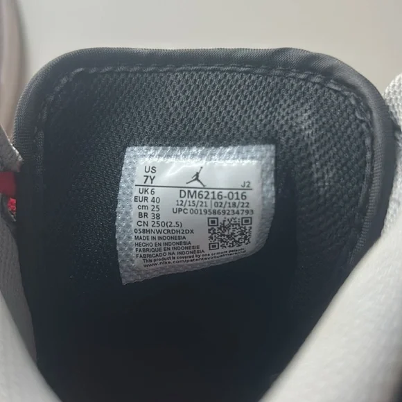 Nike Air Jordan 1 Mid SE 'Elephant Toe' Kids - Picture 5 of 5